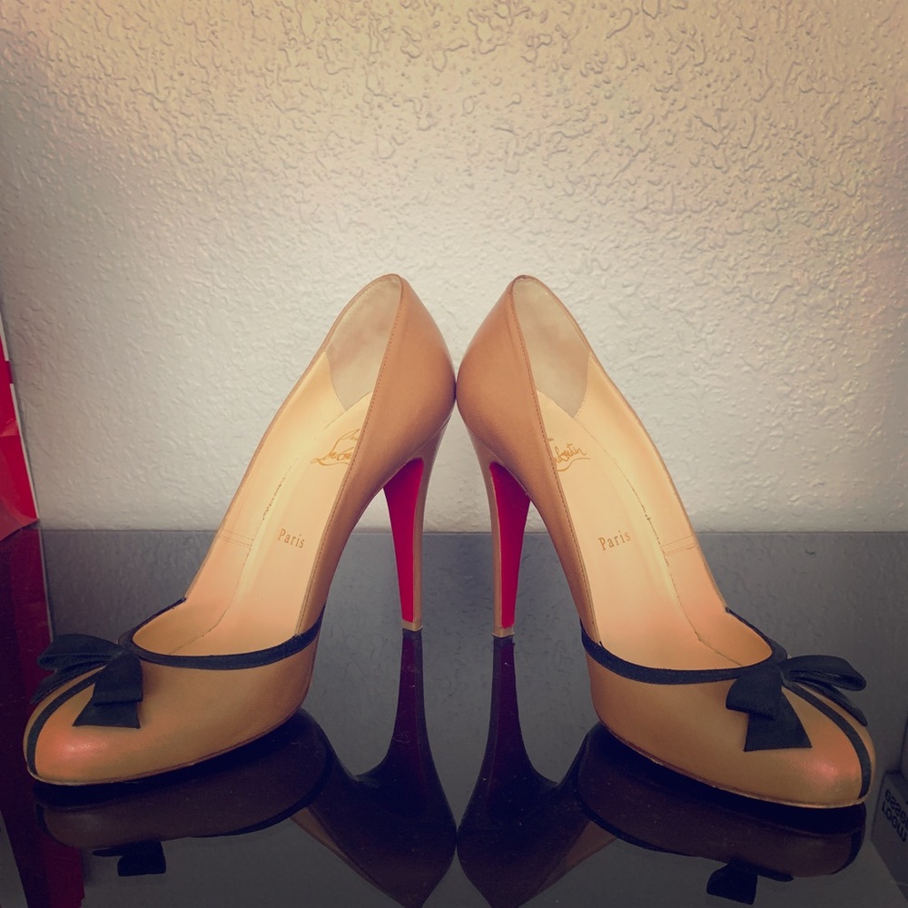 Christian Louboutin Lavalliere Pumps